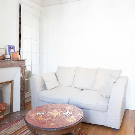 Apartment Lovely Apt A Stone's Throw From Montmartre Paris